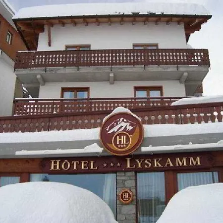 Lyskamm 3* بيريوِل تْشيرفينيا